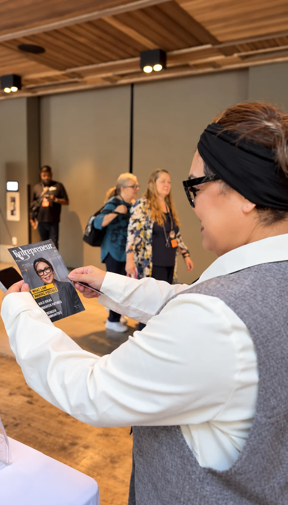 Behind the scenes at the Entrepreneur Level Up Founder Cover experience, moment 5